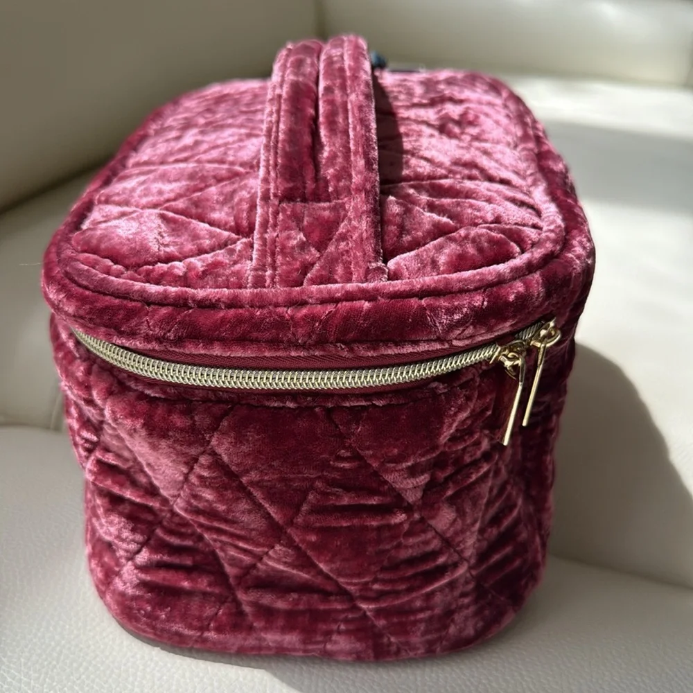 Harry Potter™‎ Gryffindor™ Velvet Train Case